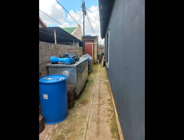 4 BEDROOM FREEHOLD FOR SALE IN KAGISO